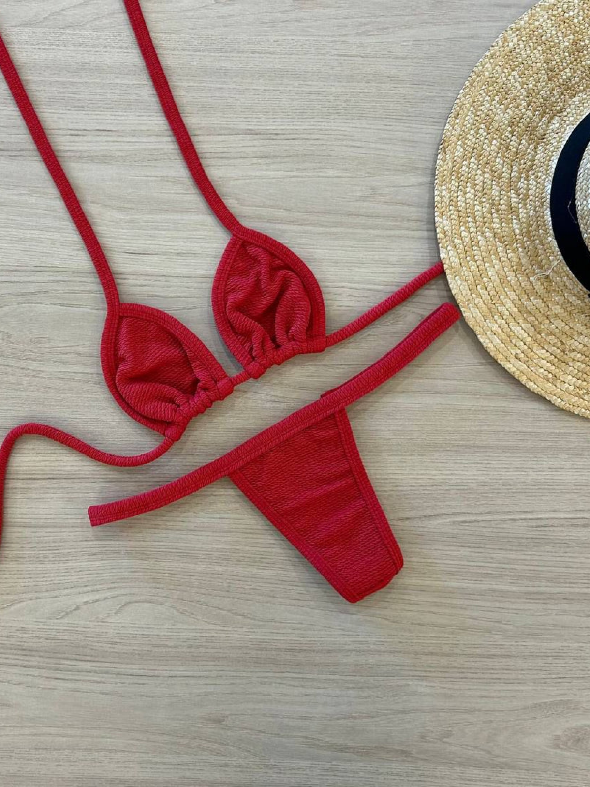 Biquíni Fita Vermelho Text