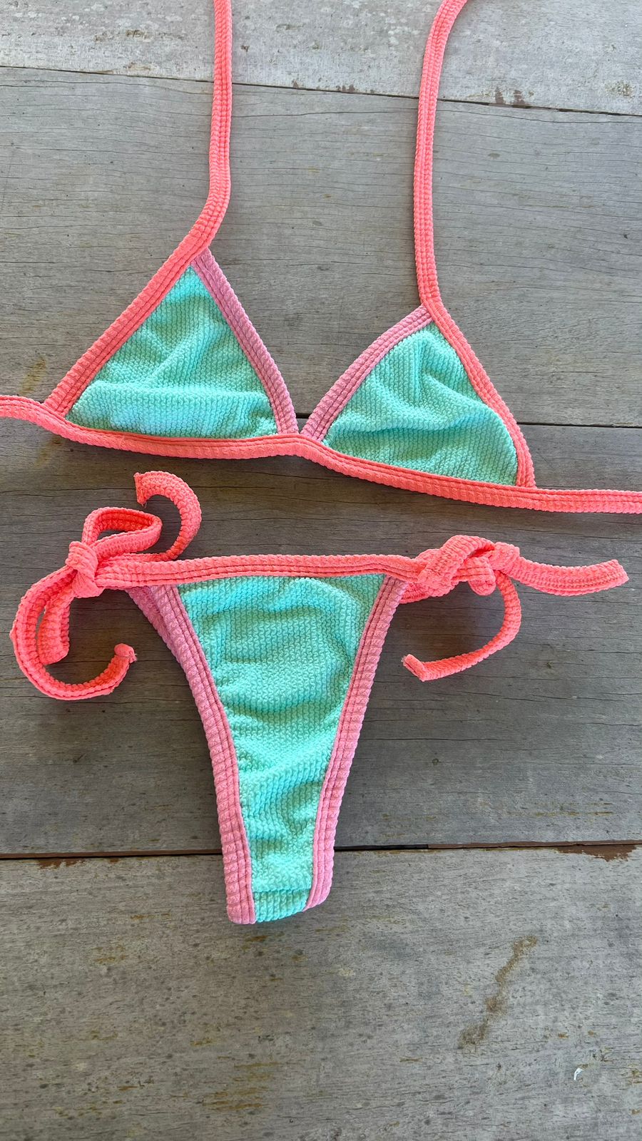 Biquíni Tricolor Text